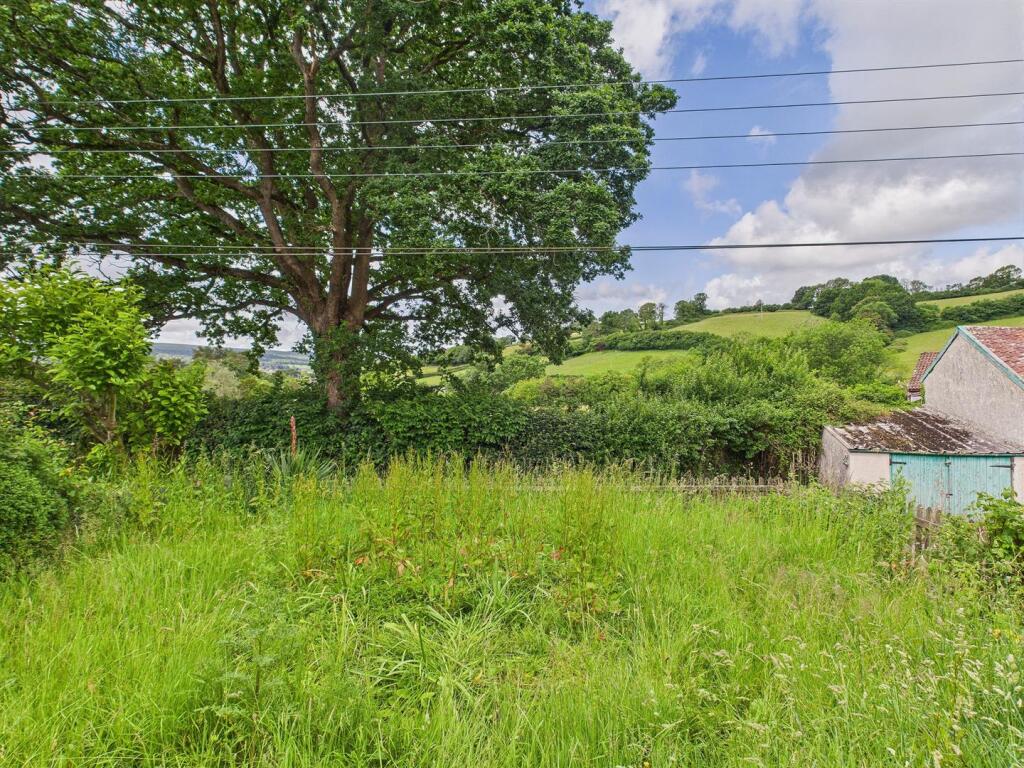 15 - Semi-detached House for Auction, Butcombe.jpg