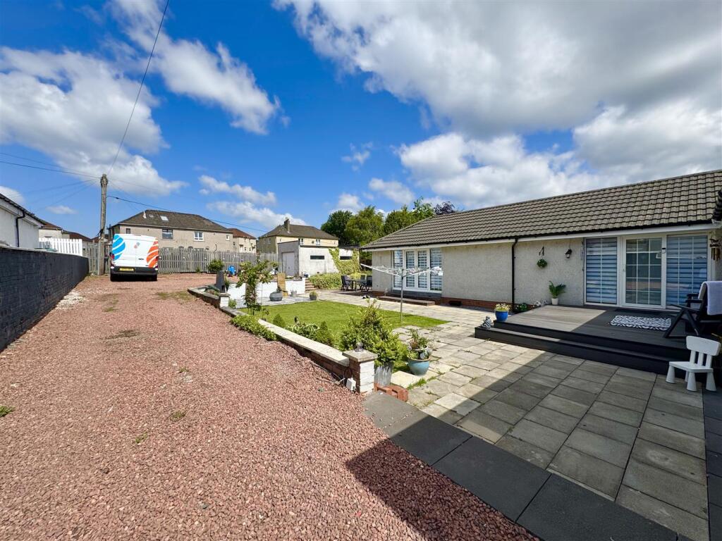 Garden/Driveway