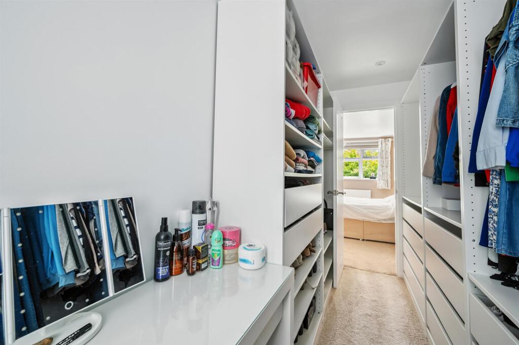 Walk in wardrobe.jpg