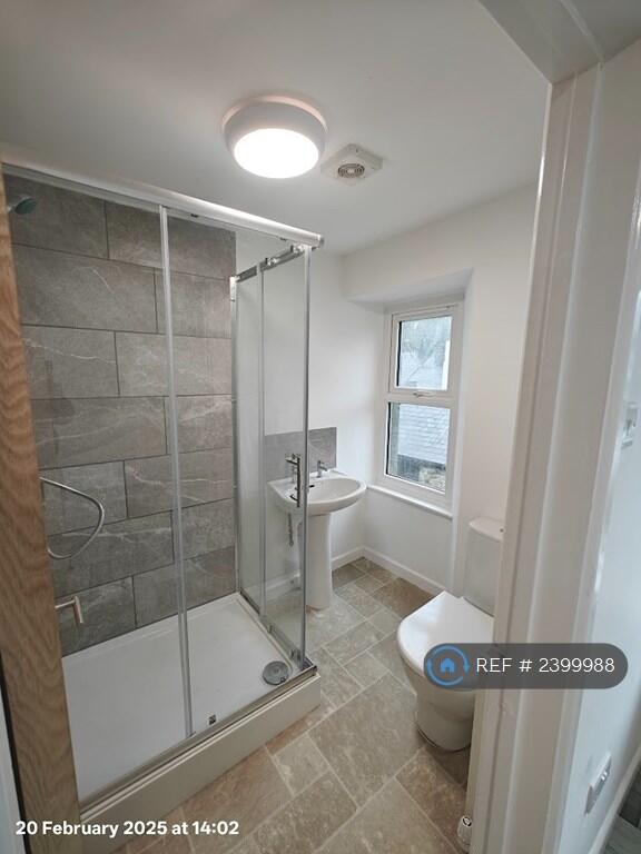 Room 1 En-Suite