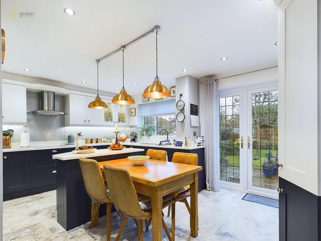 CAM03830G0-PR0116...