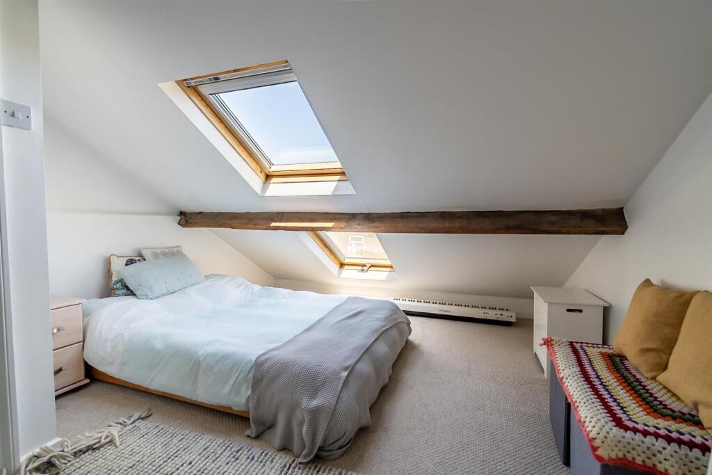 LOFT ROOM