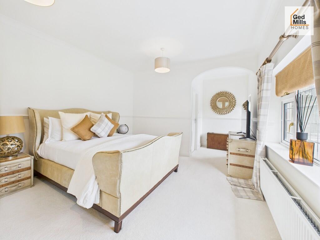 CAM04261G0-PR0080...