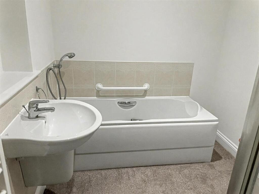 Bathroom - Newly Decorated