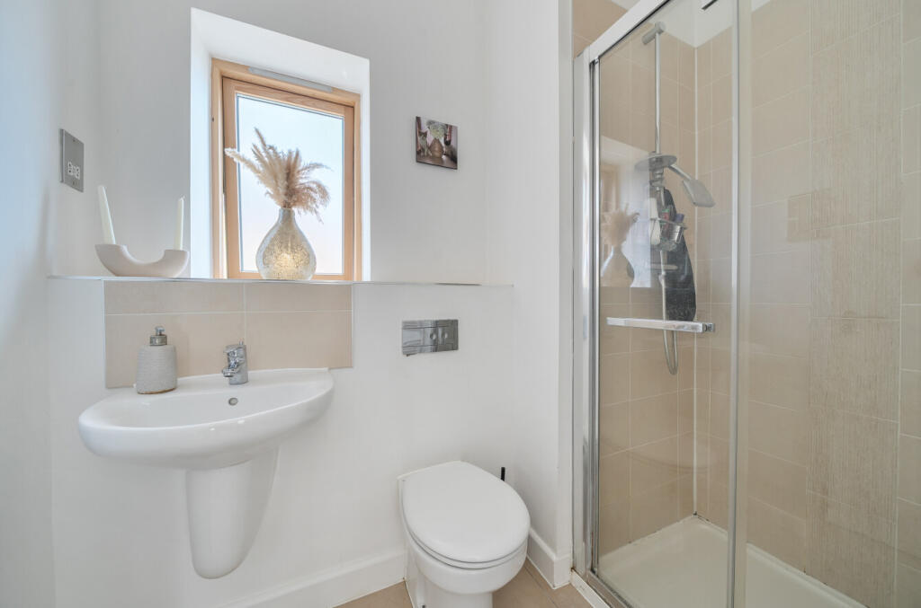 1319219-6-686f8b1...