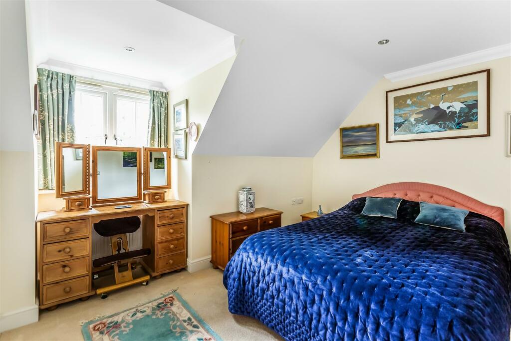 Bedroom 2.jpg
