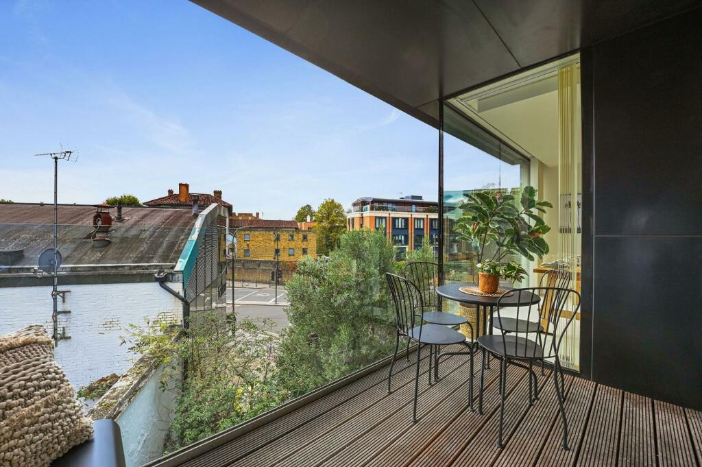 OL-LAT-Flat5LatitudeHouse-29.JPG