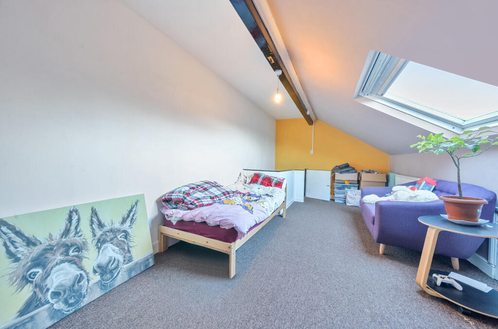 1384487-3-69247de...