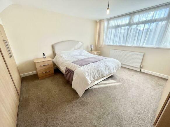 bedroom 1.jpeg