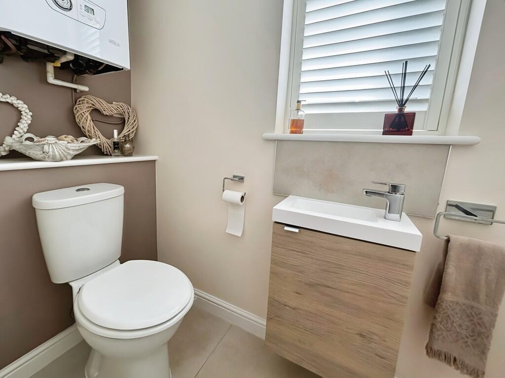 507dd0e6-WhatsApp...