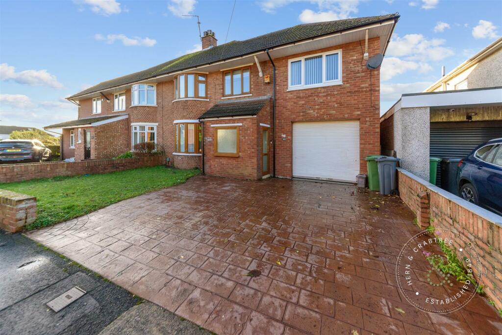 Elgar- Crescent-33.jpg