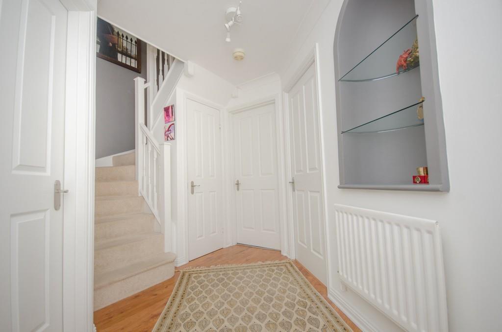 Entrance hall pic 2.jpg