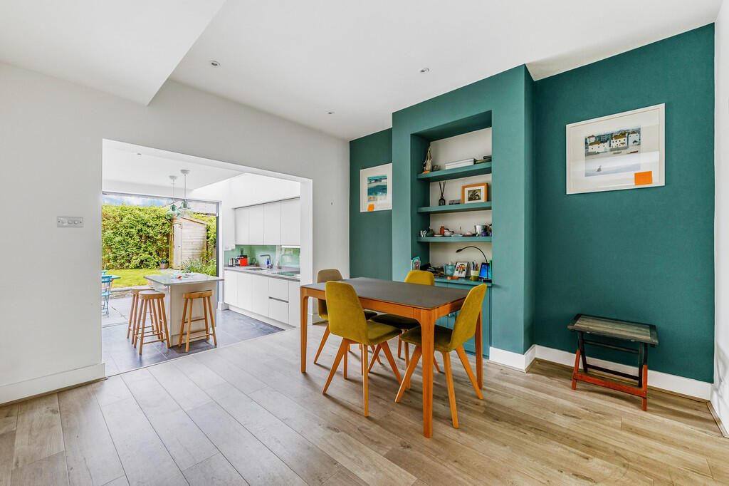 Church Gardens (4...