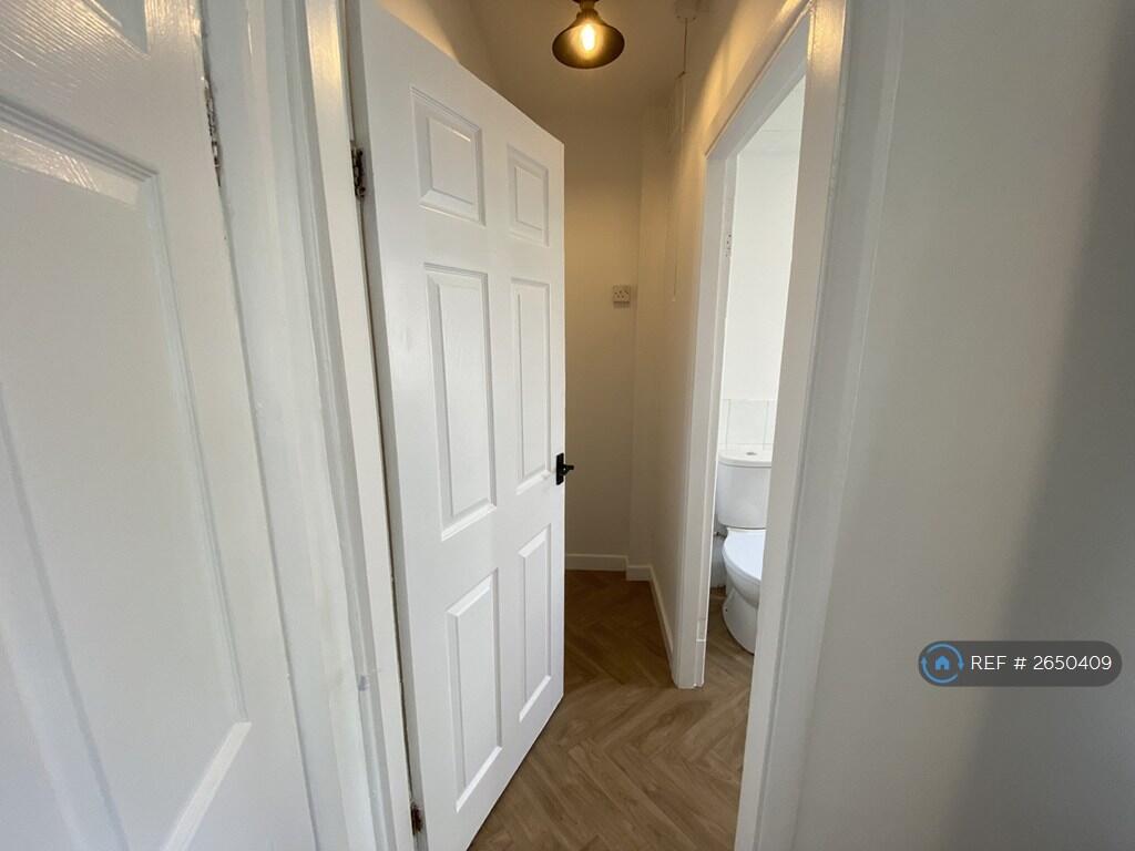 Utility Space (Tall Fridge And Freezer)