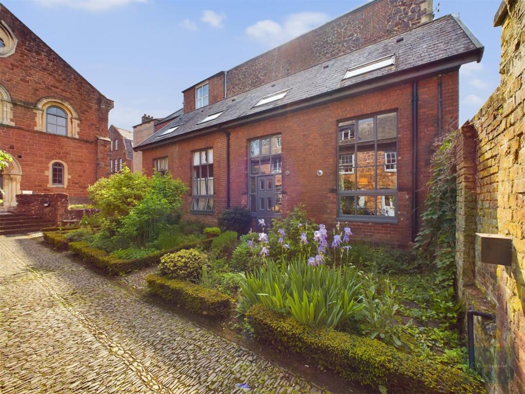 CAM02563G0-PR0056-ST