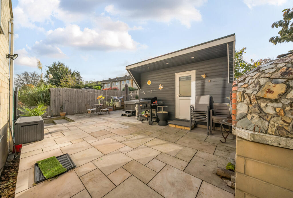 1373159-3-68ff505...