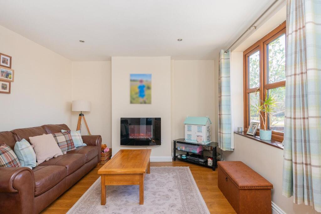 1O3GRFY - Reception C.jpg