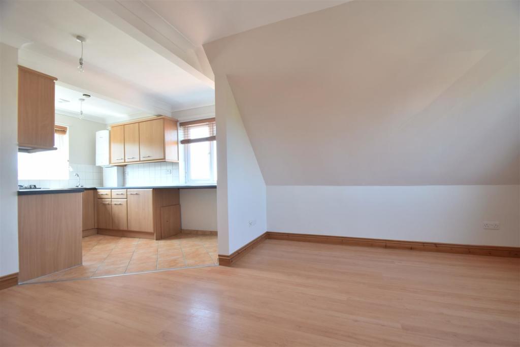 6, 99 Enys Road Kitchen Lounge.jpg