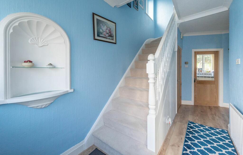 HALLWAY LANDING AND WC