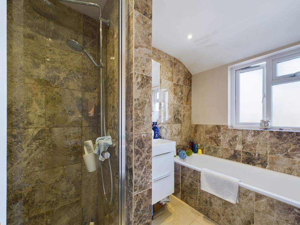 CAM01740G0-PR0343-STILL017