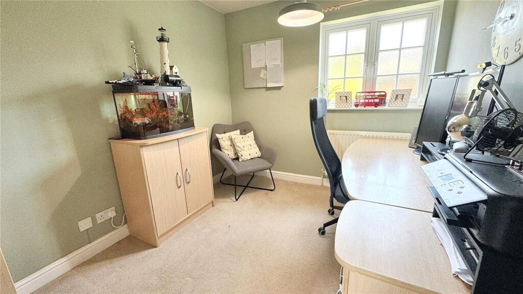 Bedroom/Study