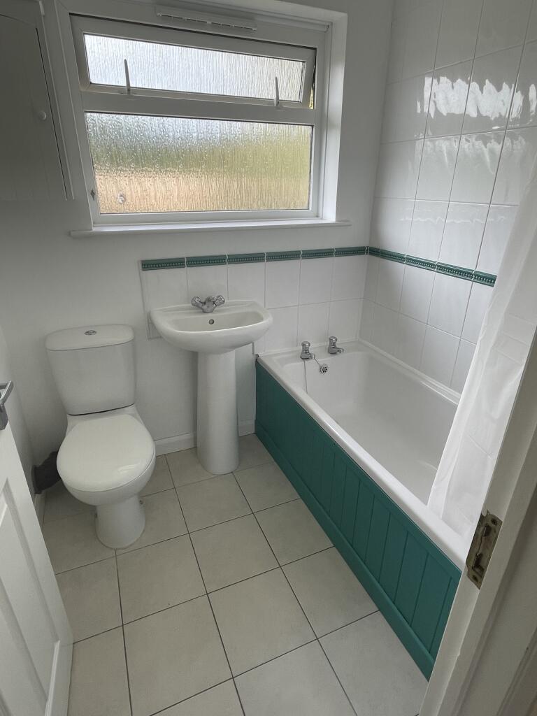 41 Parkers Road, Starcross -  bathroom