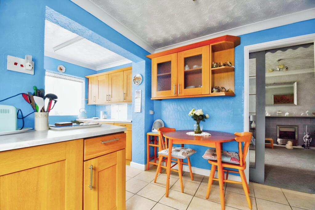 6b441f65-Kitchen2_Balancer