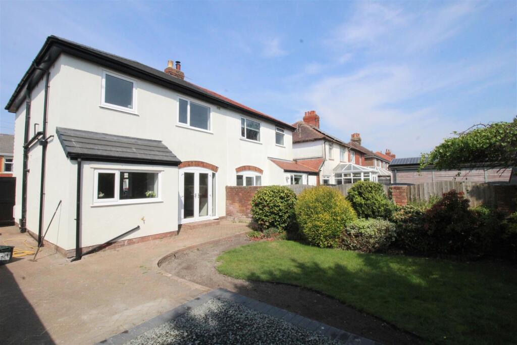 Highbury Road East, 43, outside 3.JPG