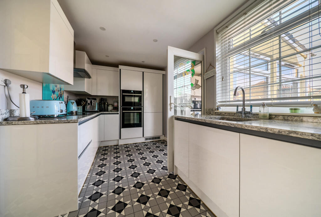 1340301-13-689f06...