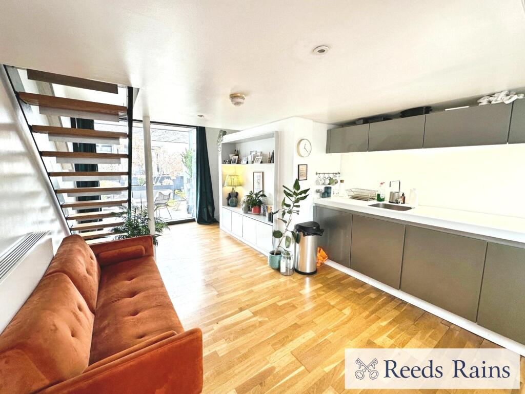 Kitchen/Dining Area