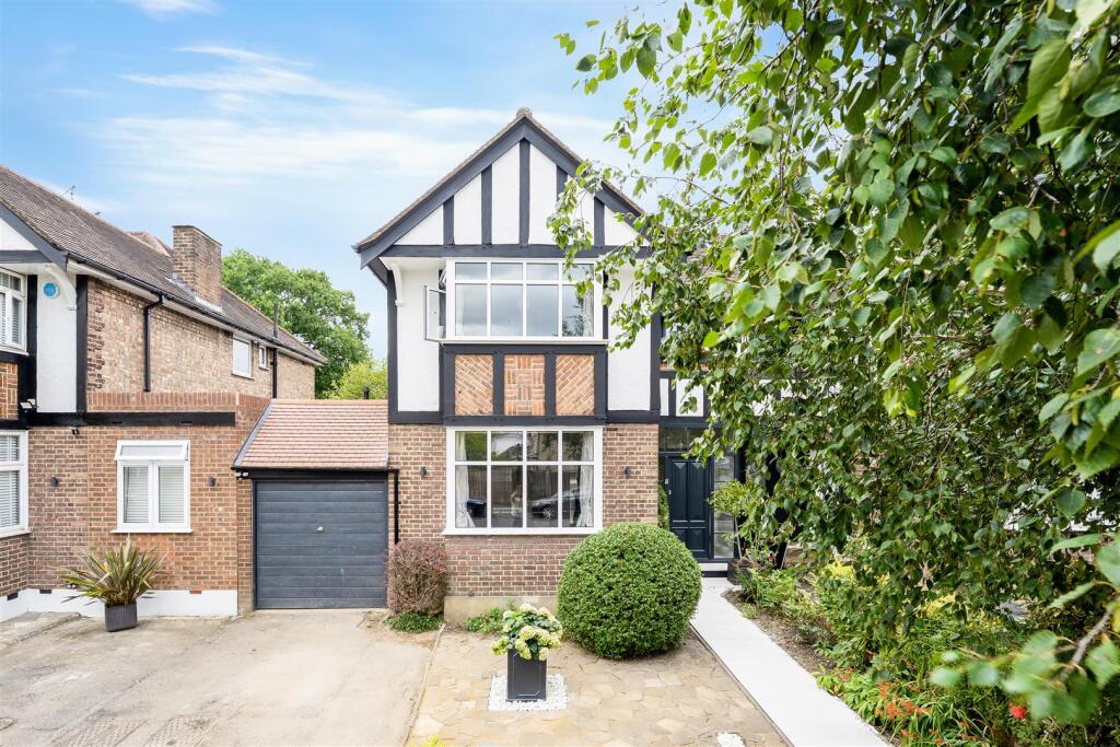 08-0a9a83629-AP-J2IZ6V-9 Vallis Way-22.jpg