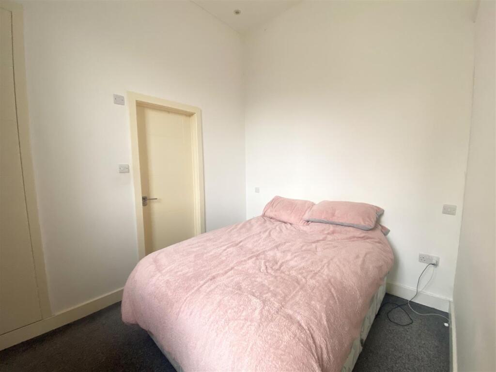 Bedroom.jpg