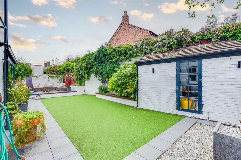 Constables - Mostyn Square-154-1.jpg