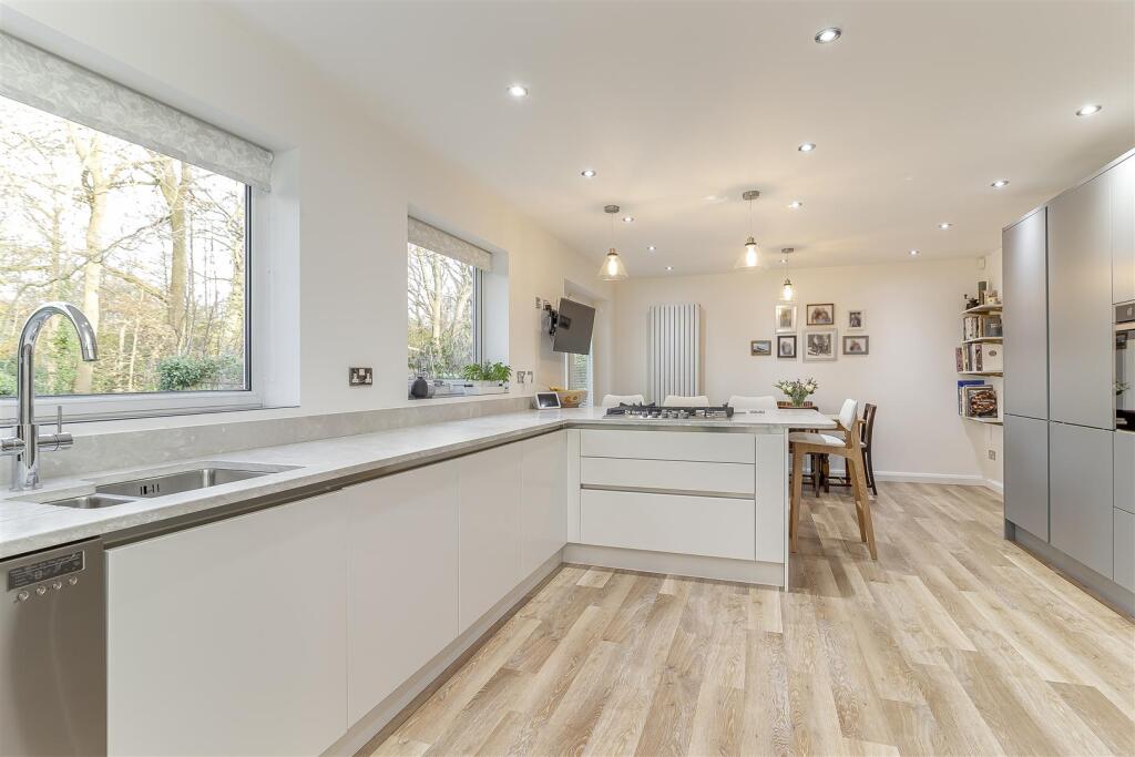 Dining Kitchen - D-Edit.jpg