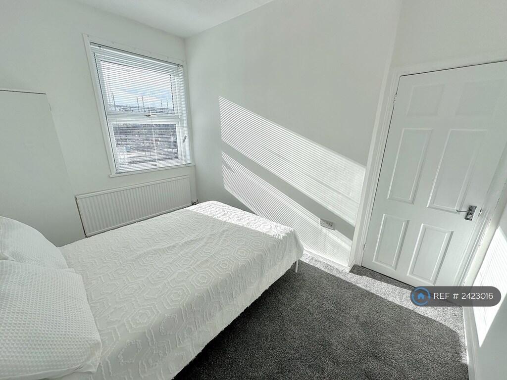 Bedroom2