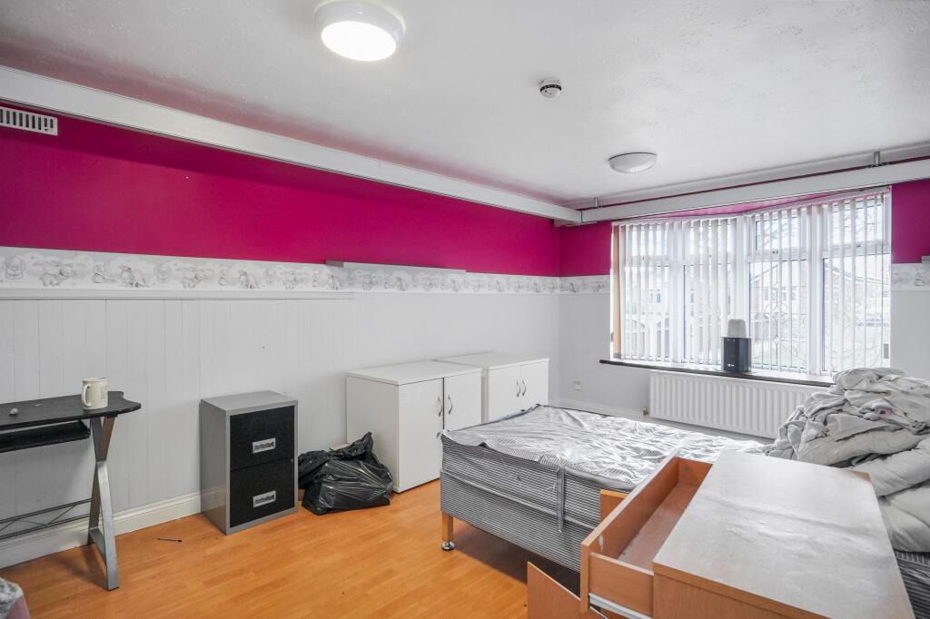 72 Sinfin Avenue, Shelton Lock, Derby, DE24 9EZ