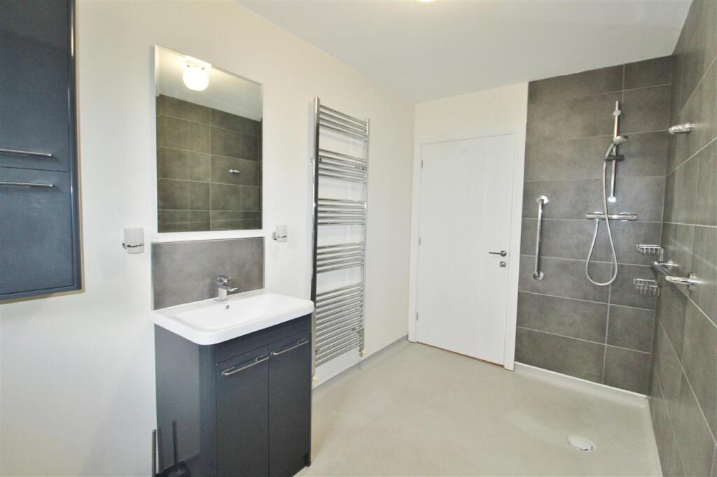 WET ROOM