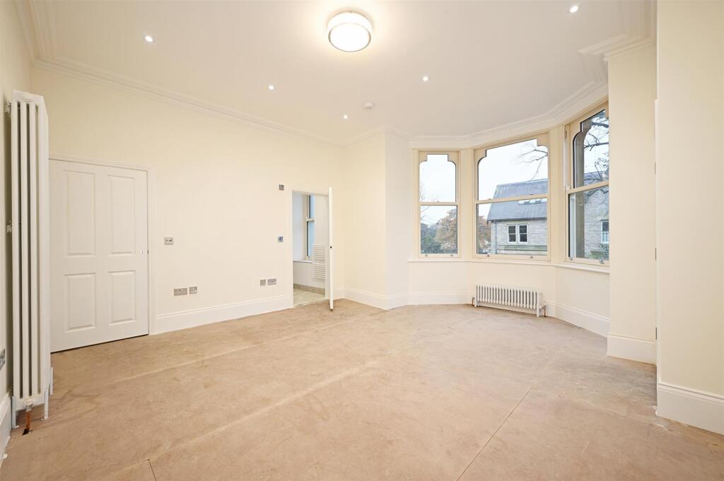 Master Bedroom/Living Room