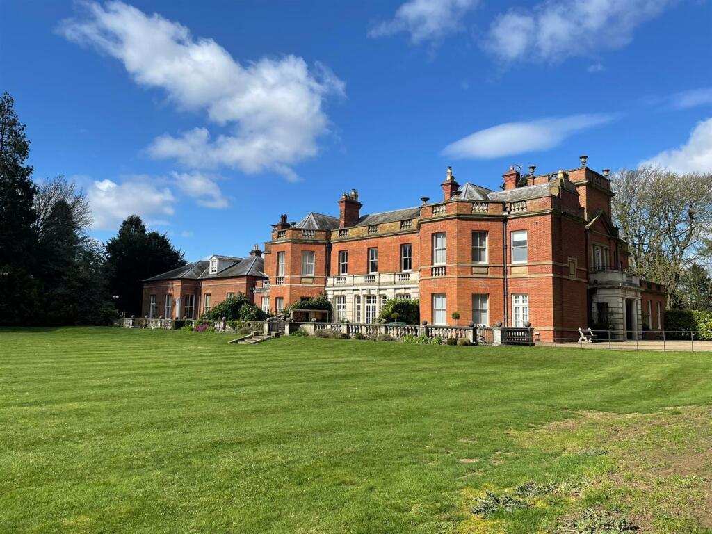 Hall Grounds