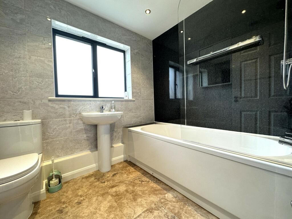Bathroom.JPG