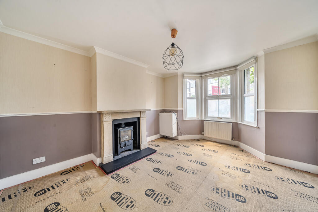 1303192-15-6842d7...