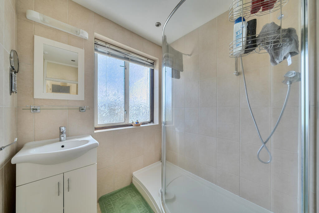 1347279-11-68c945...