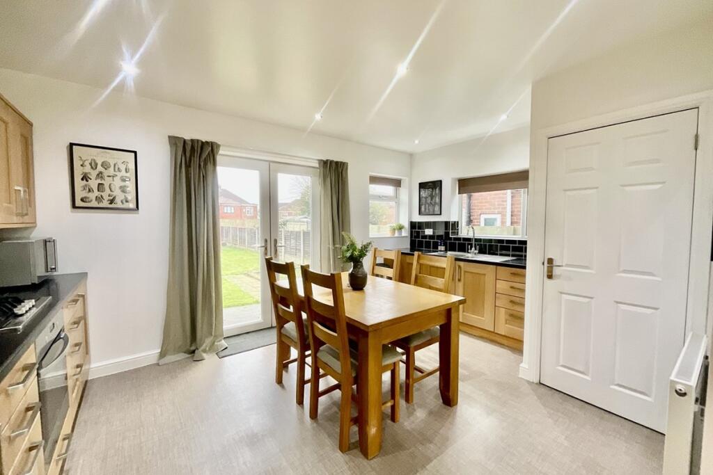 Kitchen Diner 