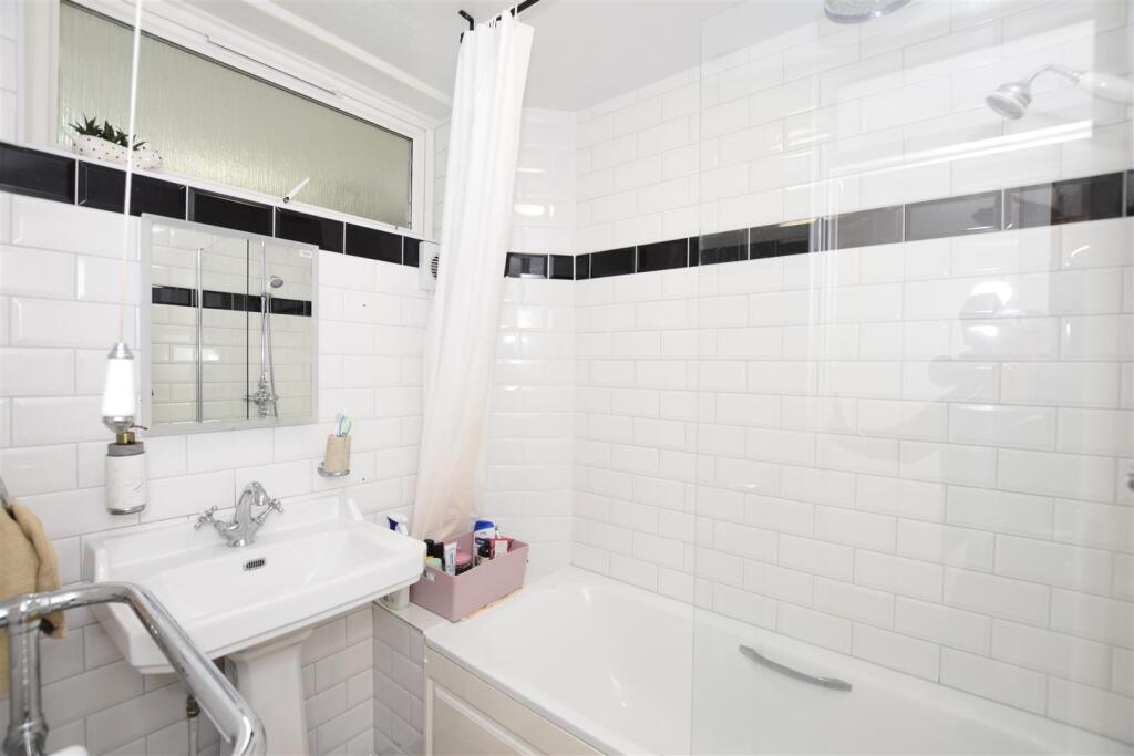 Bathroom copy.jpg