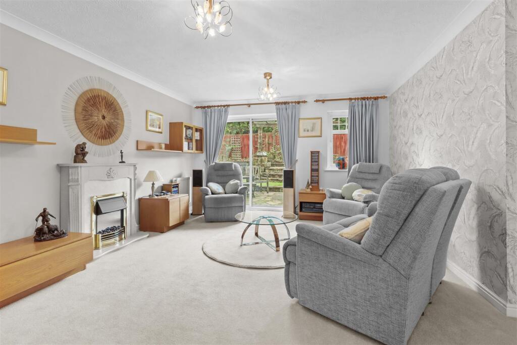 Sitting Room Area