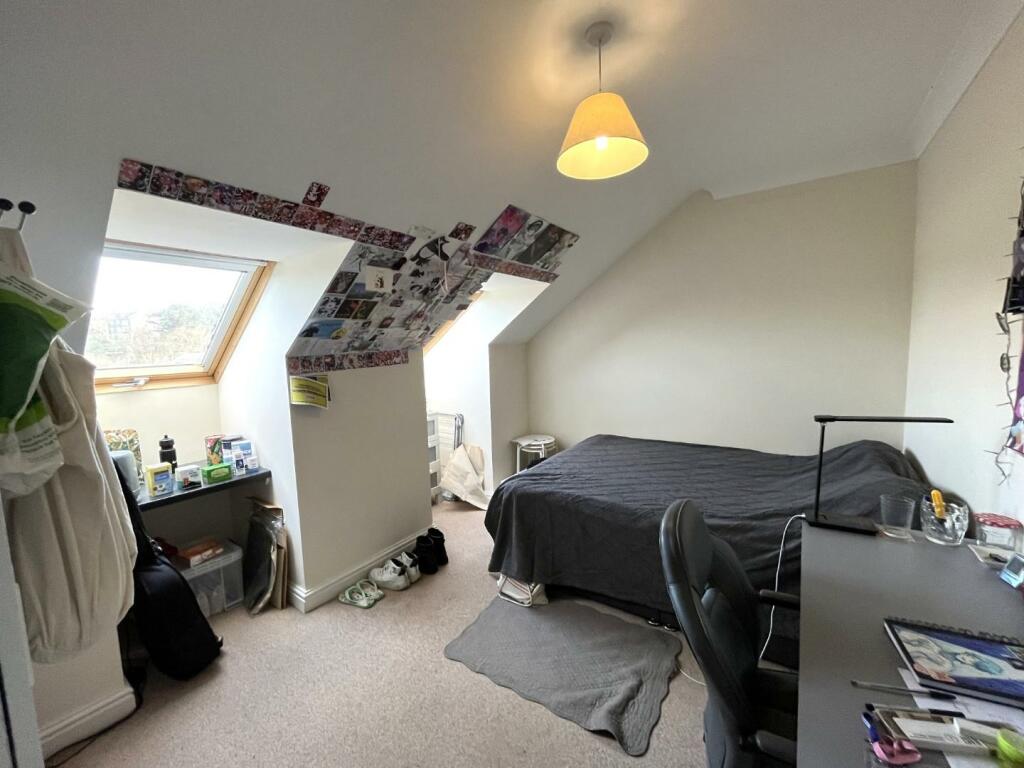 Bedroom 4.JPG