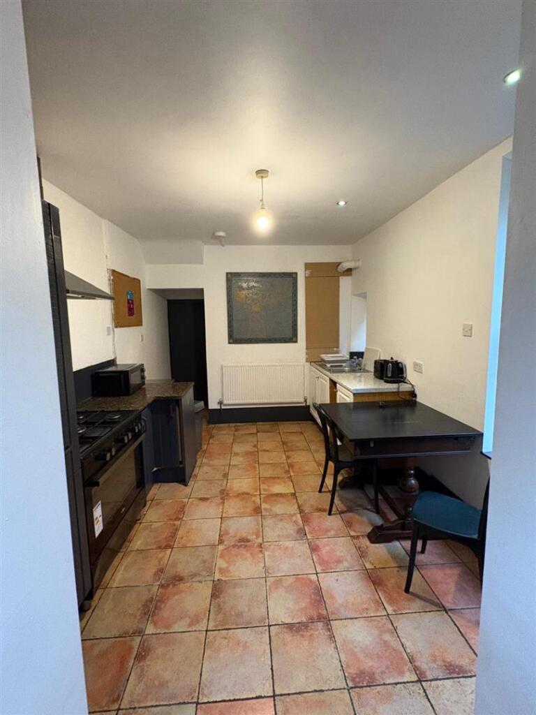 WhatsApp Image 2025-10-09 at 14.01.24 (4).jpeg