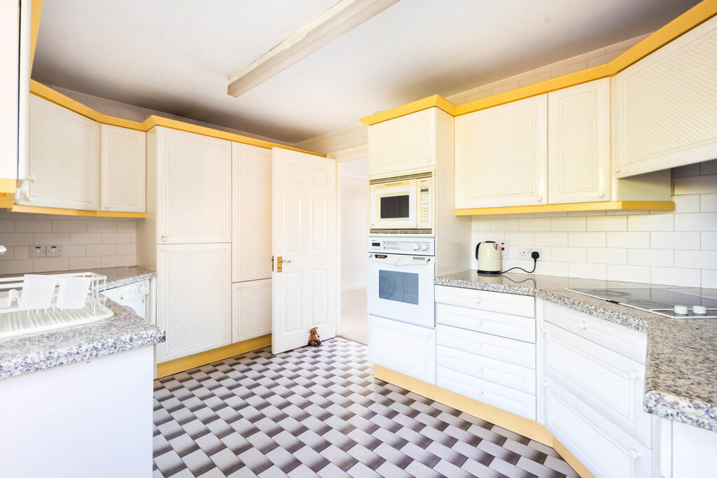 7_Kitchen