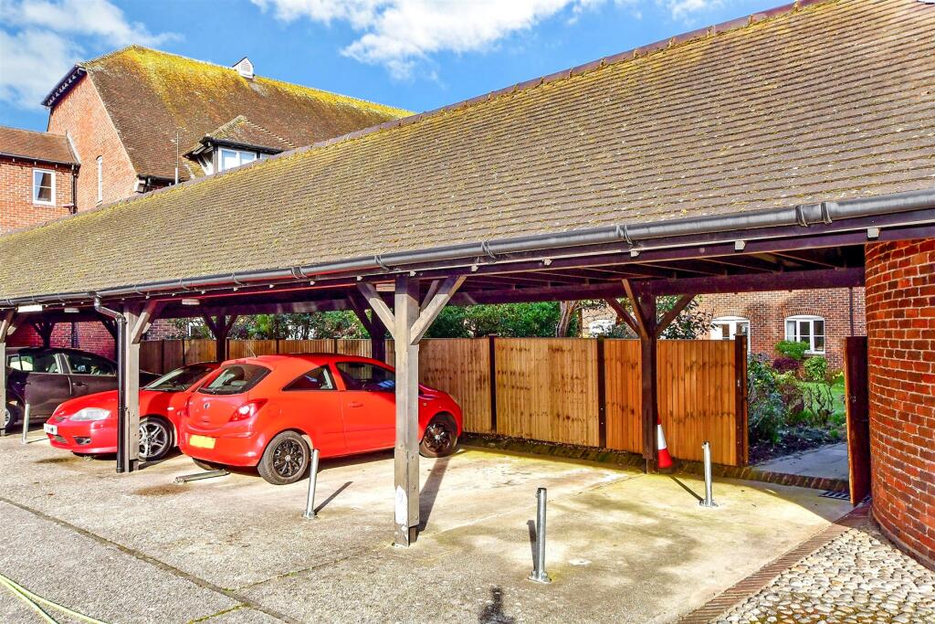 External Lifestyle Photograph