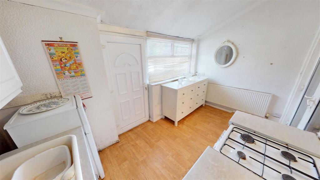 Holly Bank Grove Kitchen